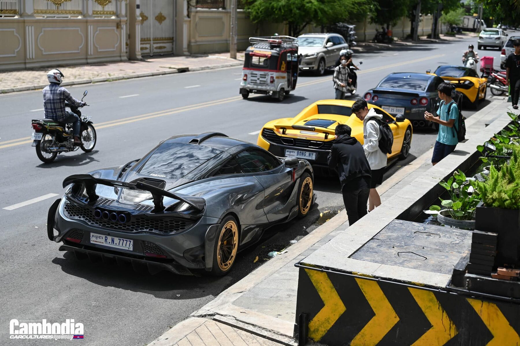 Car & Coffee 4
